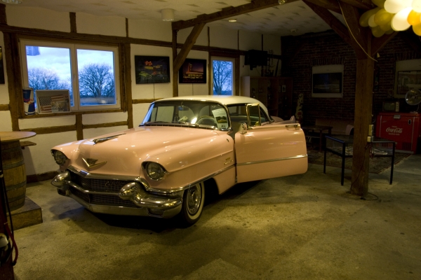 z - Pink Cadillac de Paris - (c) M Mueller.jpg